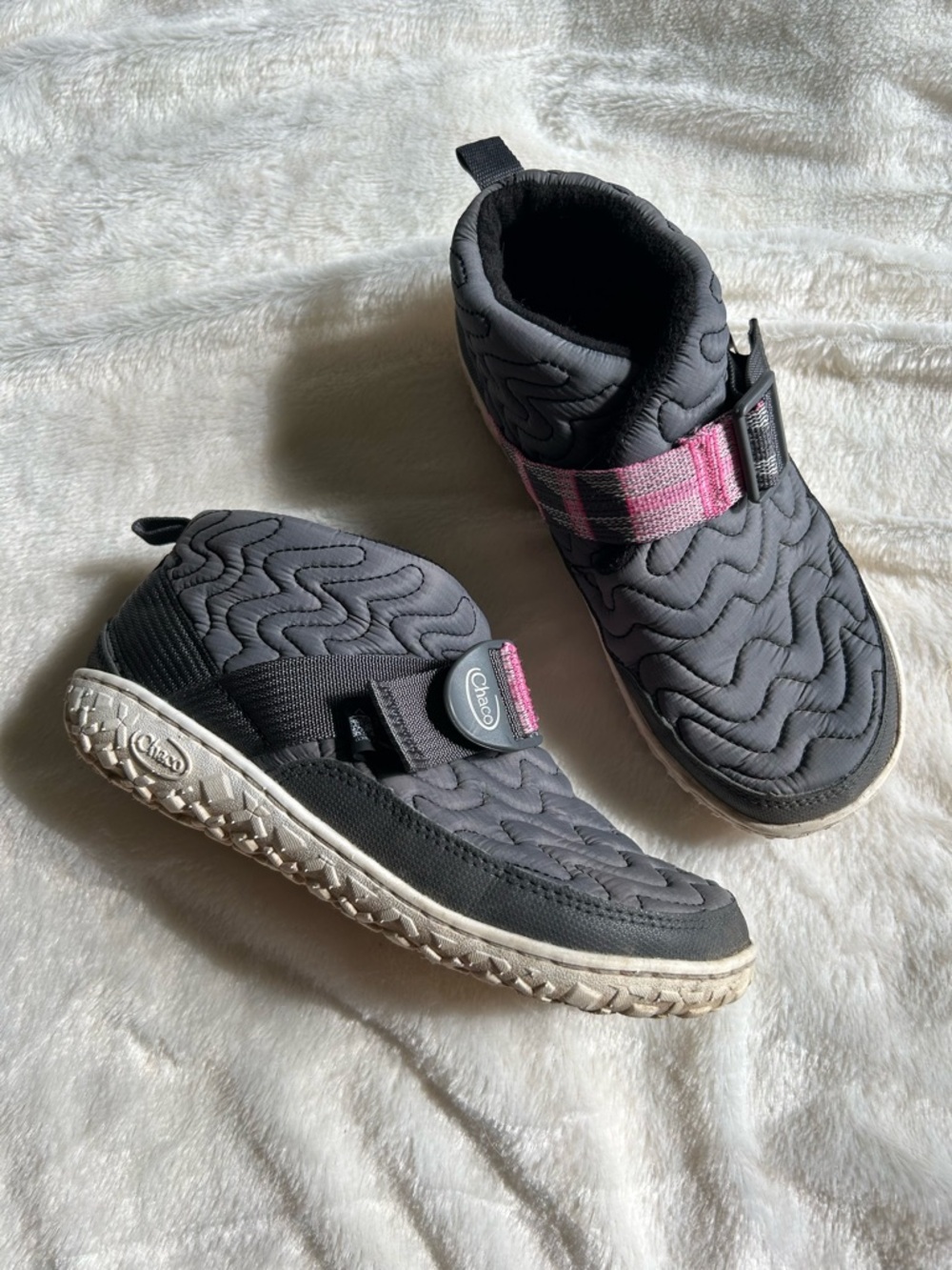 Chaco gray pink ramble puff quilted outdoor slip on boot shoe womens 6